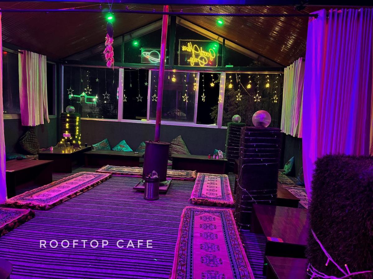 I Love Kasol Hostel & Rooftop Cafe Екстериор снимка